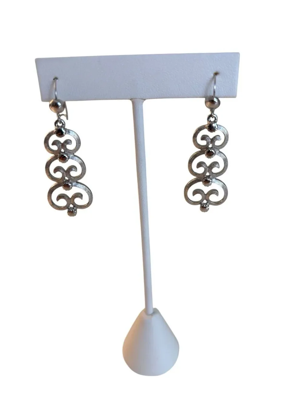 Beautiful Vintage Monet Dangling Filigree Brushed Silver Toned Earrings.